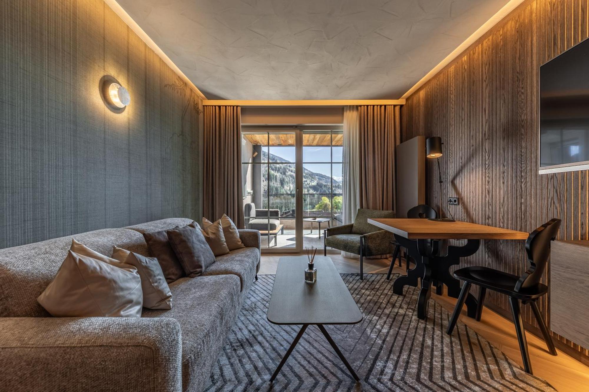 Quellenhof Luxury Resort Passeier San Martino in Passiria Esterno foto